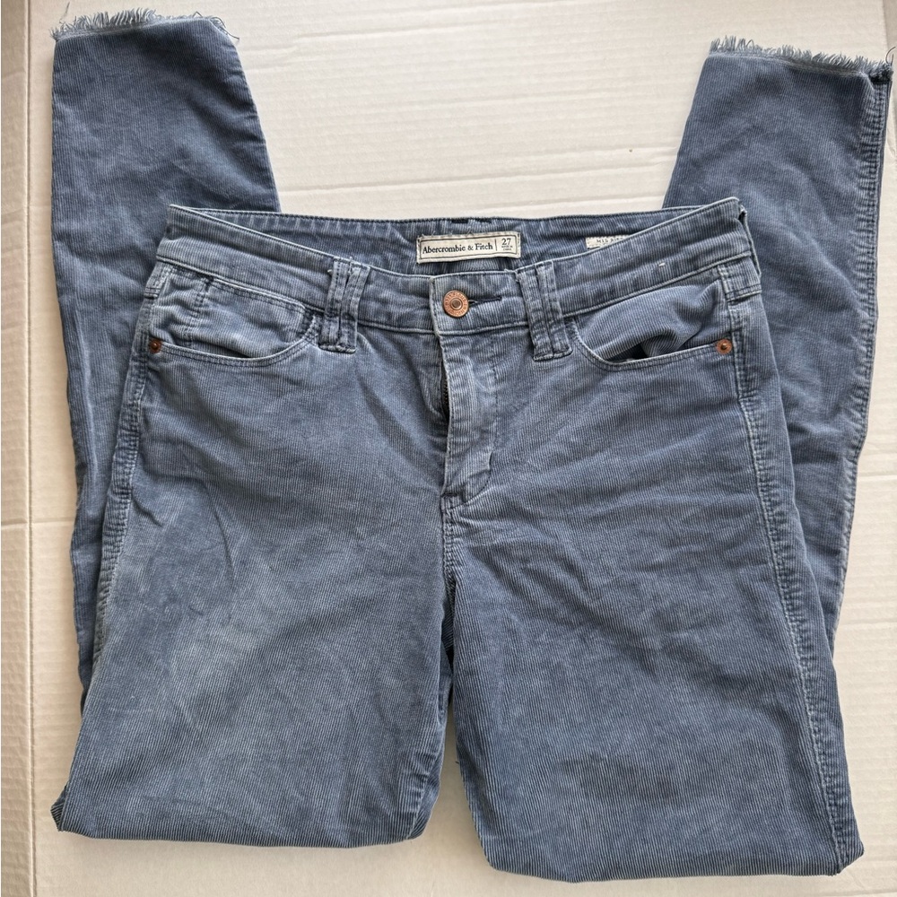 ABERCROMBIE & FITCH CORDUROY JEAN. MID RISE SUPER SKINNY, SIZE 27, RAW HEM. GUC